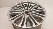 Load image into Gallery viewer, 1x Alufelge 18 Zoll 8.0" 5x112 31ET Glanz Silber Audi A4 Rim Wheel FEL1831378651ns