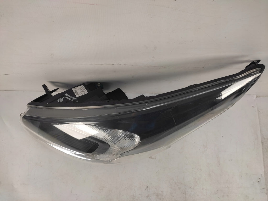 Frontscheinwerfer Opel Vivaro B 260606315R Ein Stück (Rechts oder Links)