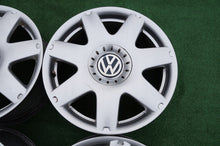 Laden Sie das Bild in den Galerie-Viewer, 4x Alufelge 17 Zoll 7.0" 5x100 38ET 1C0601025E VW Golf IV Polo New Beetle FEL9430347880bm