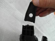 Load image into Gallery viewer, Frontscheinwerfer Ford Courier 13W029 Rechts Scheinwerfer Headlight SCH9793300849xu