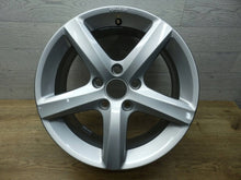 Laden Sie das Bild in den Galerie-Viewer, 1x Alufelge 16 Zoll 6.5&quot; 5x112 33ET Glanz Silber 7N0071496 VW Tiguan Sharan