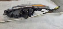 Laden Sie das Bild in den Galerie-Viewer, Frontscheinwerfer Mazda 3 BDG7-51030 Rechts Scheinwerfer Headlight