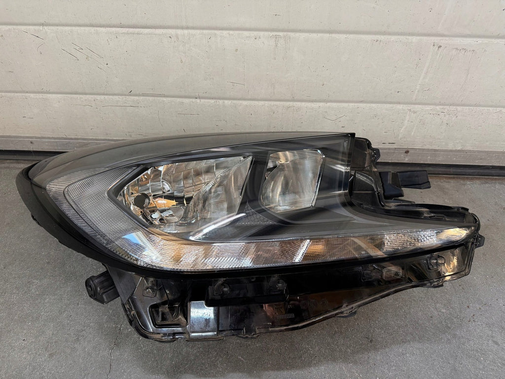 Frontscheinwerfer Toyota Aygo X 0072711 Rechts Scheinwerfer Headlight