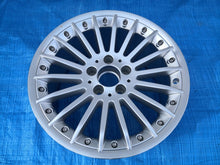 Laden Sie das Bild in den Galerie-Viewer, 1x Alufelge 17 Zoll 8.5" 5x112 38ET A2114001802 Mercedes-Benz W211 Rim Wheel FEL1394945644ai