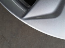 Load image into Gallery viewer, 1x Alufelge 15 Zoll 6.0" 5x114.3 45ET Glanz Silber PW457-0D002 Toyota Yaris FEL4833253772hg