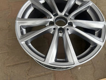 Laden Sie das Bild in den Galerie-Viewer, 1x Alufelge 18 Zoll 7.5&quot; 5x112 52ET A2464010600 Mercedes-Benz W246 Rim Wheel