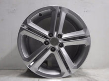 Load image into Gallery viewer, 1x Alufelge 17 Zoll 7.0&quot; 5x100 46ET 6RO601025AA VW Polo Rim Wheel