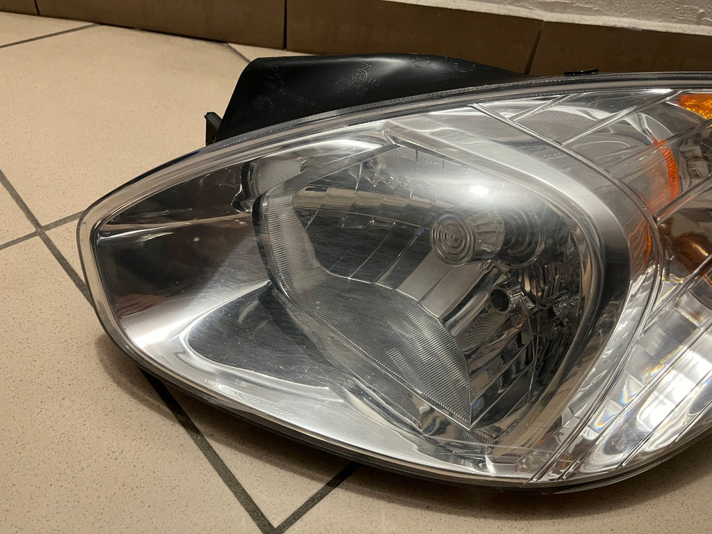 Frontscheinwerfer Hyundai Accent 92101-1E0000 Links Scheinwerfer Headlight