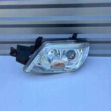 Load image into Gallery viewer, Frontscheinwerfer Mitsubishi Outlander I Links Scheinwerfer Headlight