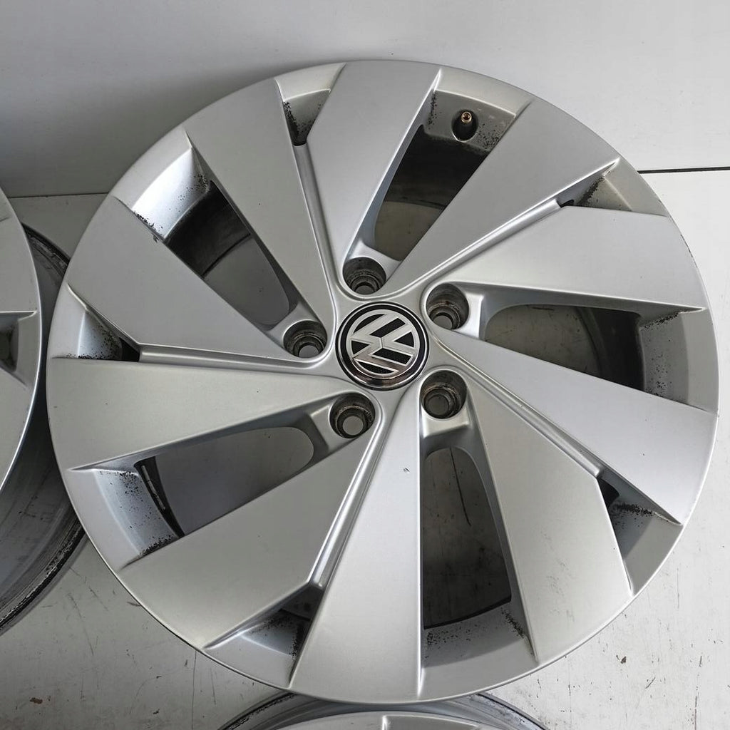 4x Alufelge 17 Zoll 6.5" 5x112 46ET 5H0601025B VW Golf VIII Touran I Rim Wheel FEL8048546517si