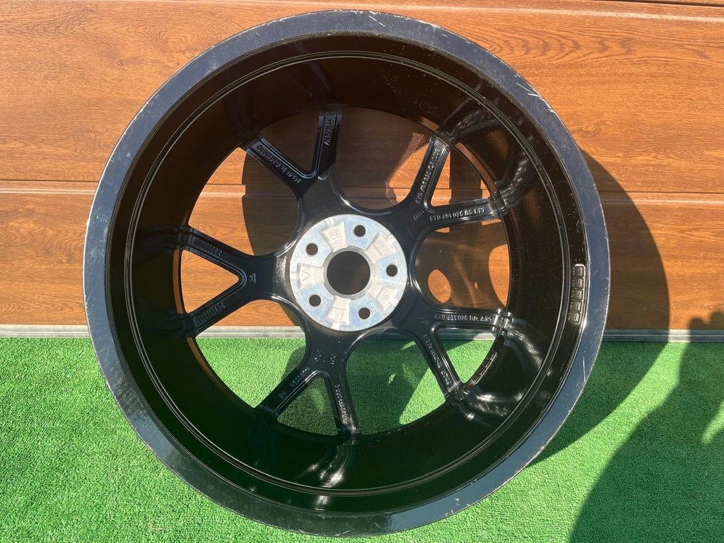 1x Alufelge 19 Zoll 8.0" 5x112 46ET 8Y0601025CA Audi A3 Rim Wheel