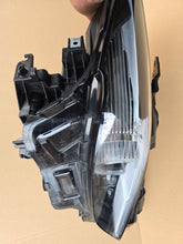 Laden Sie das Bild in den Galerie-Viewer, Frontscheinwerfer Mazda 3 Bp BCJH-51030 5E4941015A LED Rechts Headlight SCH5749528750yb