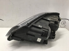 Laden Sie das Bild in den Galerie-Viewer, Frontscheinwerfer VW Transporter Caravelle Rechts Scheinwerfer Headlight SCH4186741116rx