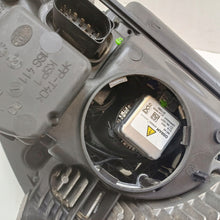 Laden Sie das Bild in den Galerie-Viewer, Frontscheinwerfer Mercedes-Benz W212 A2128201959 Links Scheinwerfer Headlight SCH8438221713gc