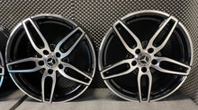 Laden Sie das Bild in den Galerie-Viewer, 4x Alufelge 18 Zoll 7.5&quot; 5x112 52ET Glanz Schwarz A1764010700 Mercedes-Benz Amg