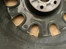 Load image into Gallery viewer, 1x Alufelge 17 Zoll 8.0&quot; 5x112 43ET Glanz Silber Audi Rim Wheel