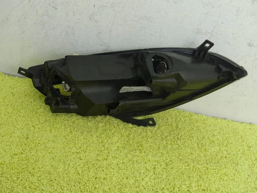 Frontscheinwerfer Mitsubishi Colt 8301B367 Links Scheinwerfer Headlight