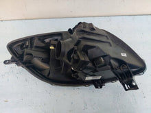Laden Sie das Bild in den Galerie-Viewer, Frontscheinwerfer Toyota Yaris 811300D120 P17502A011A89901061 Rechts Headlight SCH9384664844xf