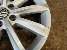 Load image into Gallery viewer, 1x Alufelge 17 Zoll 6.5" 5x112 41ET 3G0601025C VW Golf VII Passat B8 Rim Wheel FEL7116464396cy