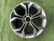 Laden Sie das Bild in den Galerie-Viewer, 1x Alufelge 18 Zoll 8.0" 5x120 43ET Glanz Grau 6862889 BMW X4 F26 X3 F25 Mg FEL7892416920lp