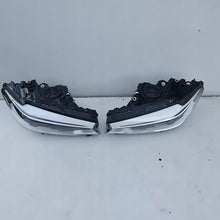 Laden Sie das Bild in den Galerie-Viewer, Frontscheinwerfer BMW G31 G30 8499122 8499121 Ein Satz Scheinwerfer Headlight SCH1682872308bi