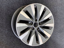 Laden Sie das Bild in den Galerie-Viewer, 1x Alufelge 18 Zoll 5x112 4K0601025B Audi A6 Rim Wheel FEL9819104744xi