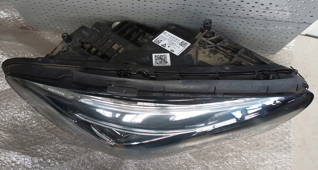 Frontscheinwerfer Mercedes-Benz W247 A2479062003 LED Rechts Headlight SCH8406958693at