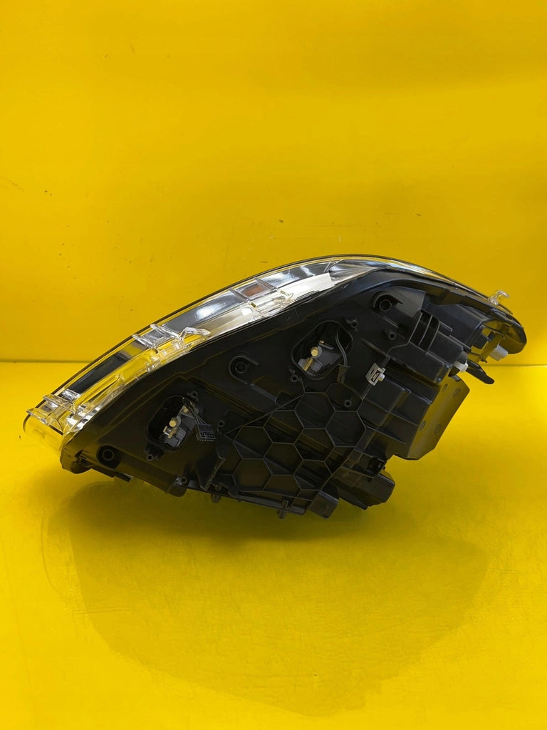 Frontscheinwerfer BMW 1 F21 F20 8738691-01 LED Ein Stück (Rechts oder Links) SCH8241475334sf