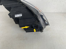 Laden Sie das Bild in den Galerie-Viewer, Frontscheinwerfer Opel Zafira 9832837680 Xenon Links Scheinwerfer Headlight SCH5329375104ja