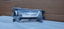 Laden Sie das Bild in den Galerie-Viewer, Frontscheinwerfer Toyota Hilux VIII Full LED Rechts Scheinwerfer Headlight SCH5034209227qs