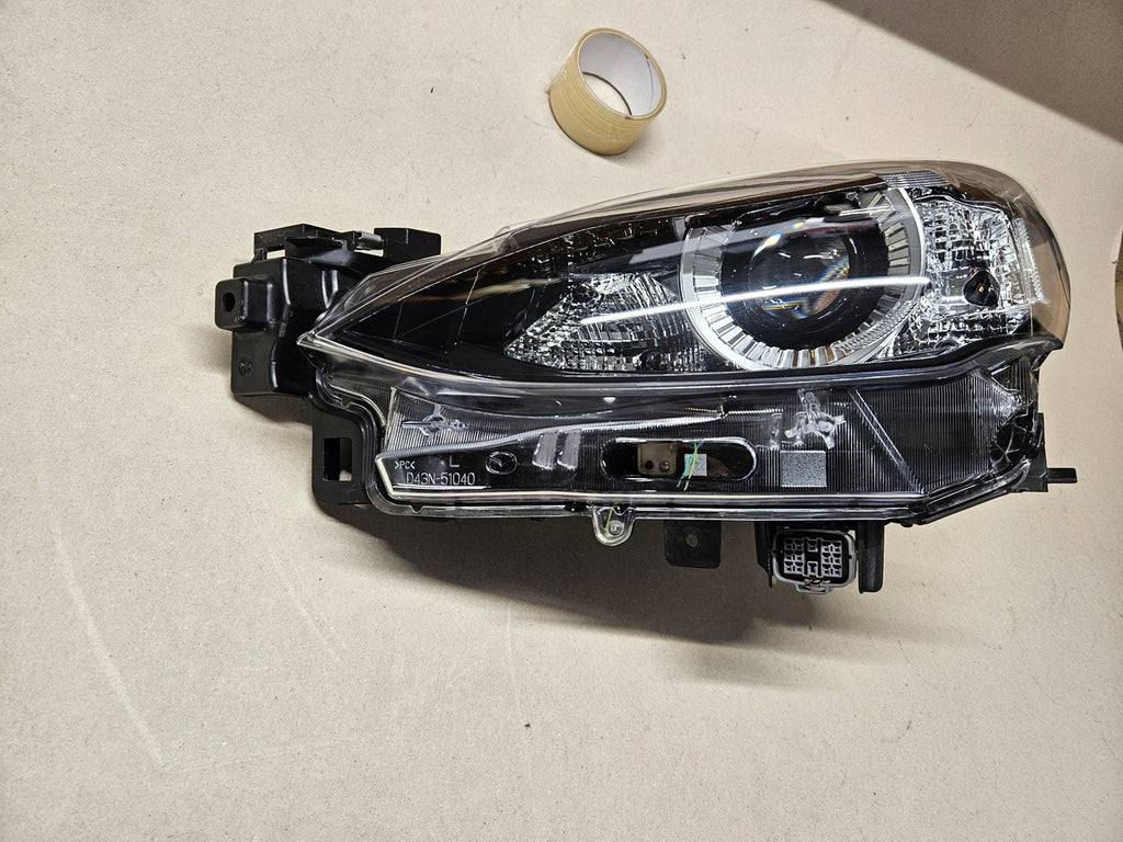 Frontscheinwerfer Mazda 2 Demio D43N-51040 LED Links Scheinwerfer Headlight