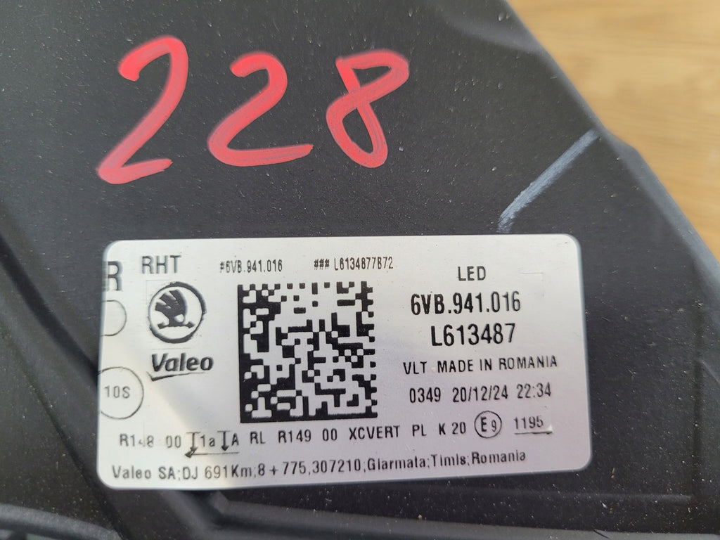 Frontscheinwerfer Skoda Fabia 6VB941016 Full LED Rechts Scheinwerfer Headlight