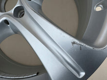 Laden Sie das Bild in den Galerie-Viewer, 1x Alufelge 18 Zoll 8.0" 5x112 43ET Glanz Silber A2134011400 Mercedes-Benz W213 FEL4239662016ut