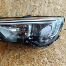 Laden Sie das Bild in den Galerie-Viewer, Frontscheinwerfer Opel Crossland X 46940 Links Scheinwerfer Headlight SCH1448805219vu
