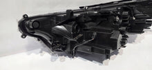 Laden Sie das Bild in den Galerie-Viewer, Frontscheinwerfer Toyota V 81130-02J61 Rechts Scheinwerfer Headlight SCH3142094584zz