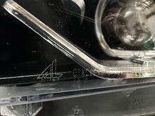 Load image into Gallery viewer, Frontscheinwerfer BMW X5 F15 X6 F16 7317105 Xenon Ein Stück (Rechts oder Links) SCH5897412950ro