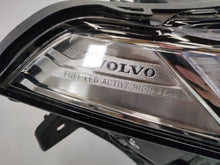 Laden Sie das Bild in den Galerie-Viewer, Frontscheinwerfer Volvo Xc90 II 32338953 Rechts Scheinwerfer Headlight