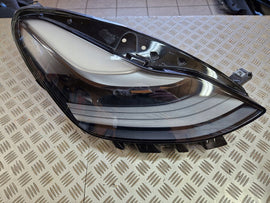 Frontscheinwerfer Tesla Model 3 1110796-00-D Ein Stück (Rechts oder Links)