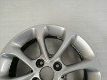 Laden Sie das Bild in den Galerie-Viewer, 1x Alufelge 15 Zoll 5.0&quot; 4x100 17ET A4534013900 Mercedes-Benz Forfour Rim Wheel