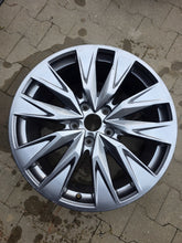 Laden Sie das Bild in den Galerie-Viewer, 1x Alufelge 20 Zoll 9.0" 5x112 Grau 85E601025 Audi E-Tron Rim Wheel FEL8041296044ey