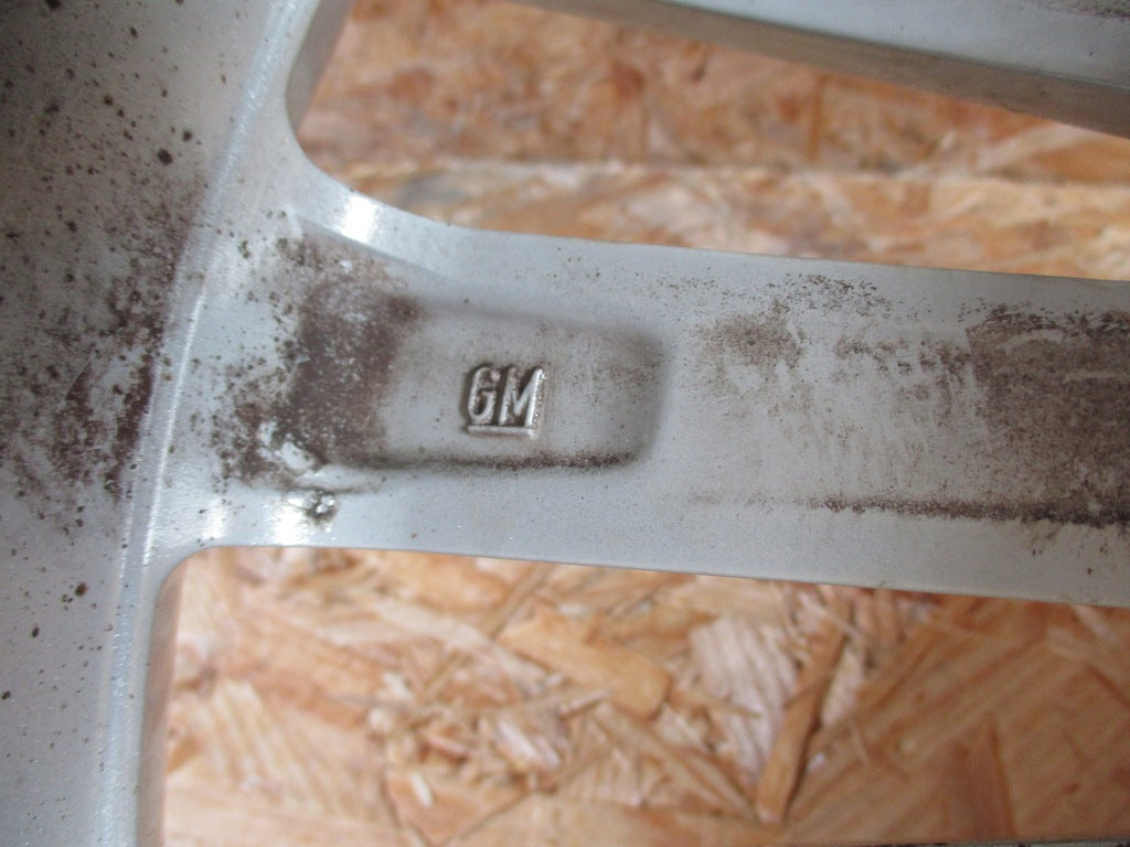 1x Alufelge 16 Zoll 6.5" 4x100 40ET Glanz Silber Opel Corsa D Rim Wheel FEL3034695590zq