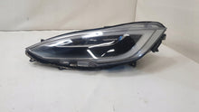 Laden Sie das Bild in den Galerie-Viewer, Frontscheinwerfer Tesla Model S 1065347-00-C Full LED Links Headlight