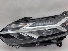 Load image into Gallery viewer, Frontscheinwerfer Dacia Sandero III Logan Jogger 260607161R Links Headlight SCH1641352137vd