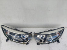 Laden Sie das Bild in den Galerie-Viewer, Frontscheinwerfer Renault Captur 260102734R 260603859R Rechts oder Links