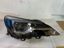 Laden Sie das Bild in den Galerie-Viewer, Frontscheinwerfer Opel Astra K 39208461 7963200007 LED Rechts Headlight