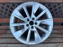 Load image into Gallery viewer, 1x Alufelge 17 Zoll 6.5" 5x100 40ET 658601025D Skoda Fabia Scala Rim Wheel FEL1277635014wn