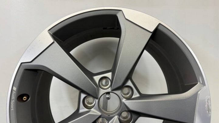 1x Alufelge 19 Zoll 8.5" 5x112 53ET Glanz Graphit 8V0601025FC Audi Rim Wheel FEL6406480186pg