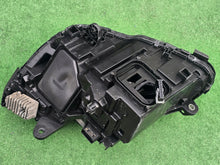 Laden Sie das Bild in den Galerie-Viewer, Frontscheinwerfer Mercedes-Benz W205 A2059062604 LED Rechts Headlight SCH9609266293sn