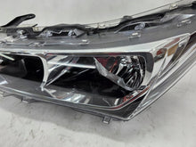 Laden Sie das Bild in den Galerie-Viewer, Frontscheinwerfer Toyota Corolla 81170-02L50-00 Links Scheinwerfer Headlight SCH5909966597wa