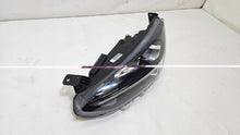 Laden Sie das Bild in den Galerie-Viewer, Frontscheinwerfer Ford Focus MX7B-13E015-ED Links Scheinwerfer Headlight